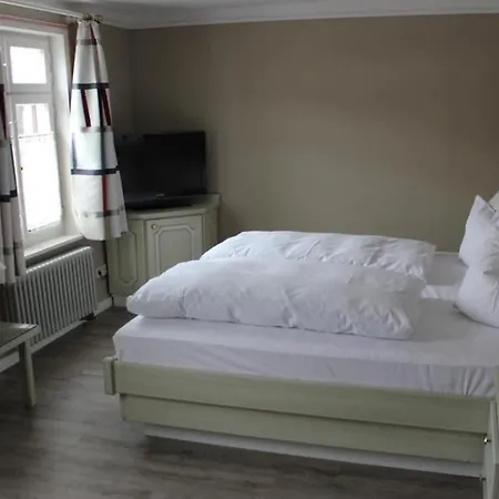 Altes Pfarrhaus Hotel *