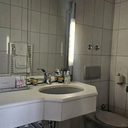 Altes Pfarrhaus Hotel *
